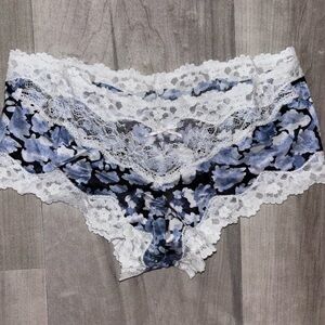 Floral Lace Women's panties in Blue and White